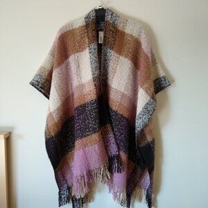 MULTICOLOR PLAID PONCHO. NWT